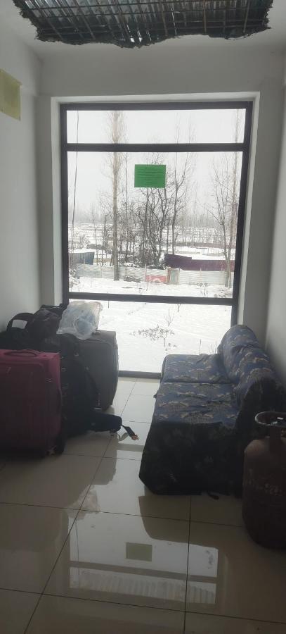 Hotel Gulmarg Residency, Kunzer Gulmarg Exteriör bild