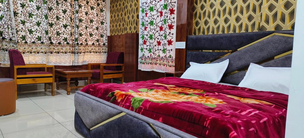 Hotel Gulmarg Residency, Kunzer Gulmarg Exteriör bild