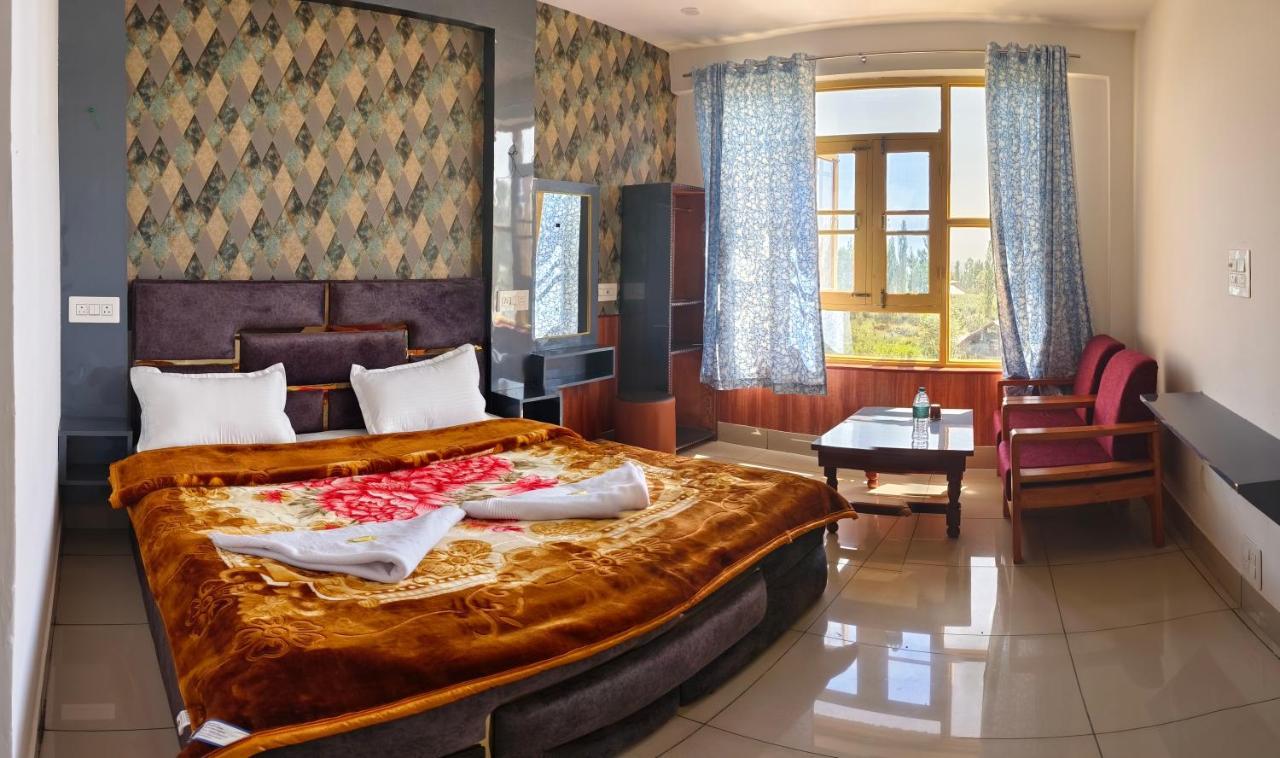 Hotel Gulmarg Residency, Kunzer Gulmarg Exteriör bild